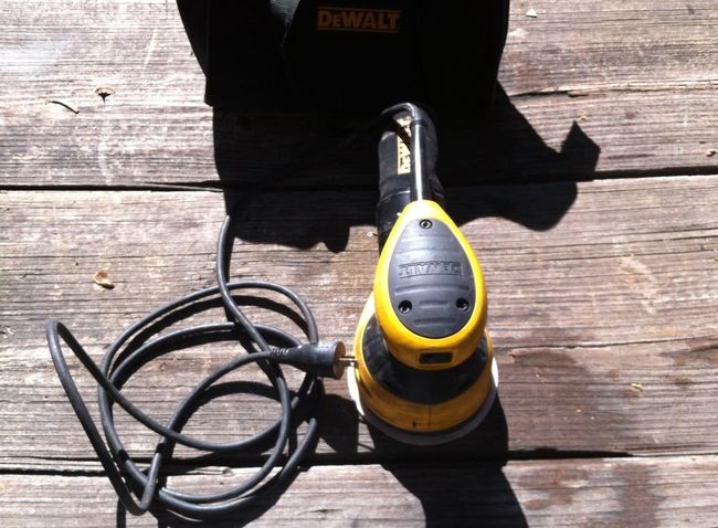 Dewalt sander after repair and cleaning