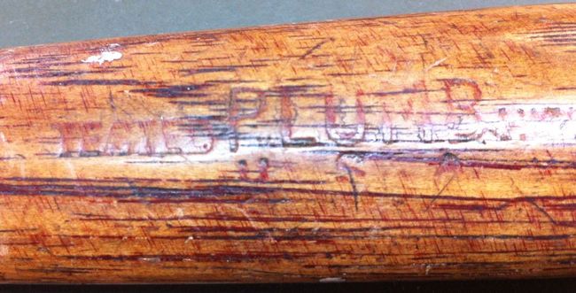 Plumb marked hammer handle