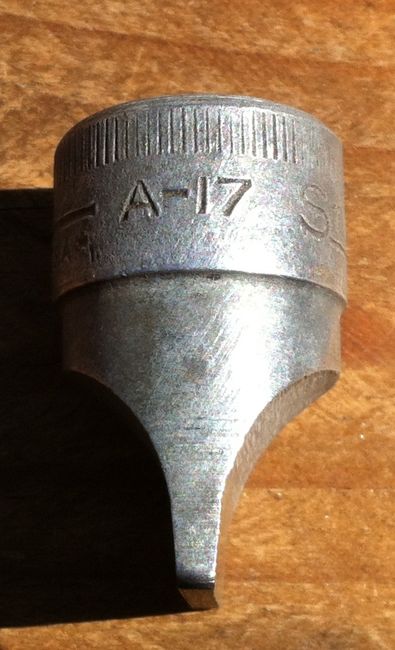 MVMTS Snap-on A-17 drag link bit dated 1942