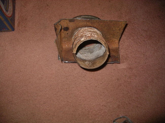 Fuel tank filler neck