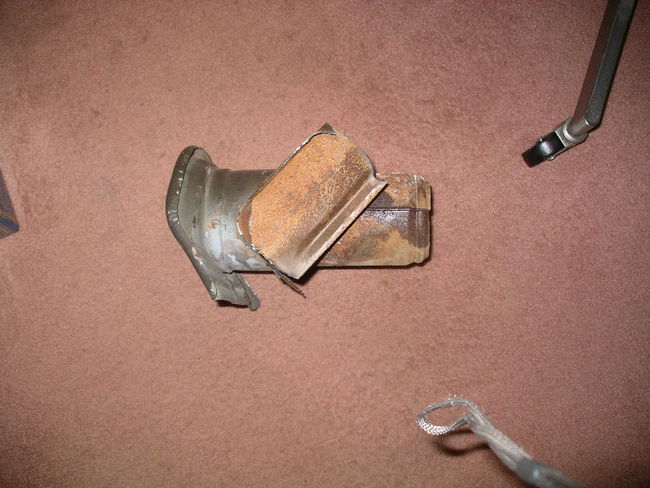 Fuel tank filler neck