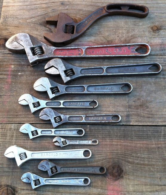 BB adjustable wrenches