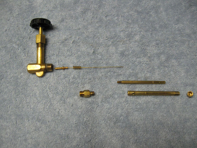 Fuel_valve_disassembled