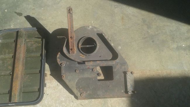 M715 Ambulance spare tire carrier 1