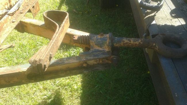 Leg casting missing pivot