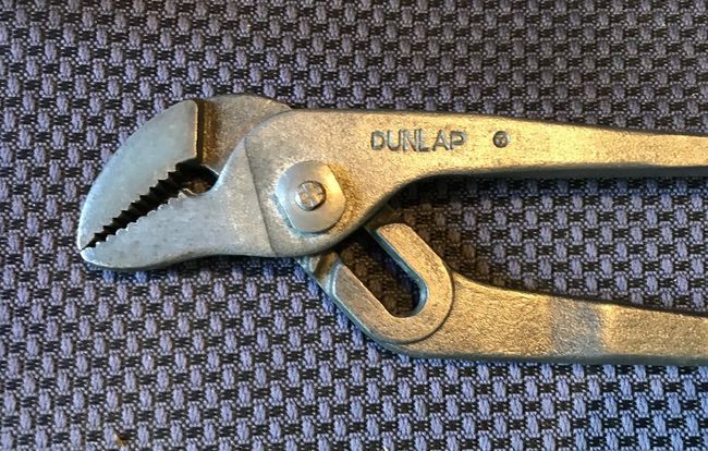 Dunlap groove joint pliers close