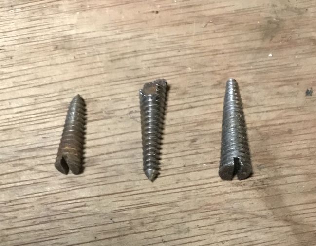 Plumb hammer handle wedge screws