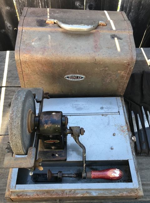 Dunlap hand grinder and box