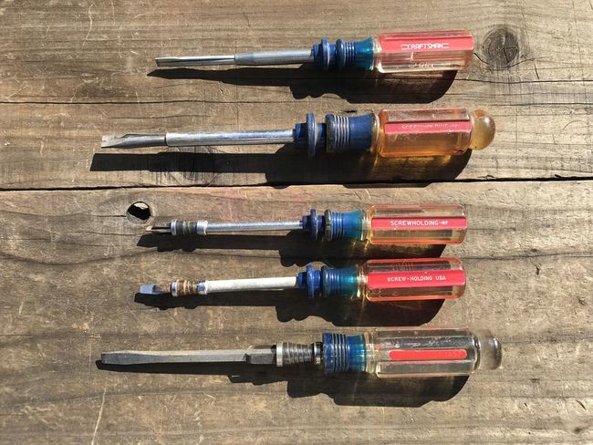 Craftsman screw holders