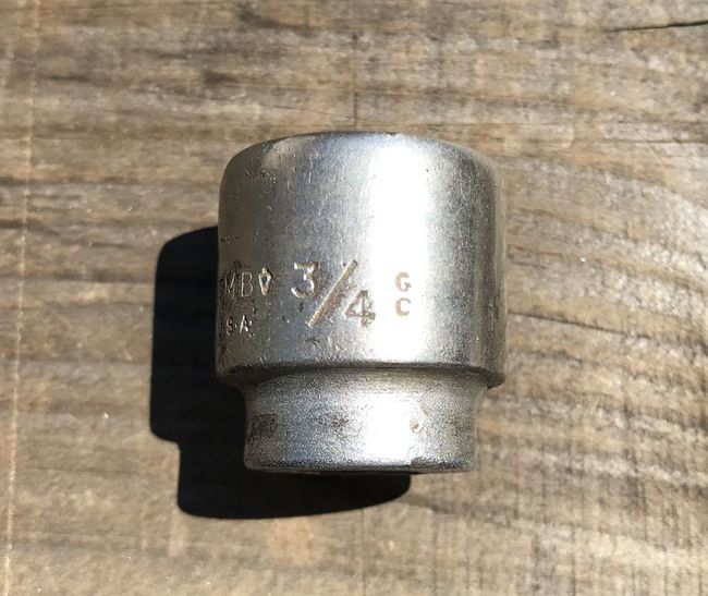 Plomb chrome plated socket
