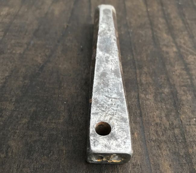 Rivet set and header
