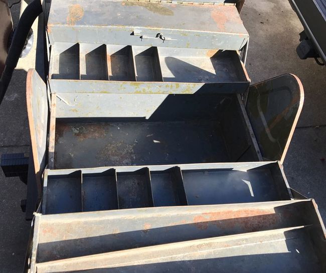 USN NAF 1140-1 Kennedy cantilever toolbox interior