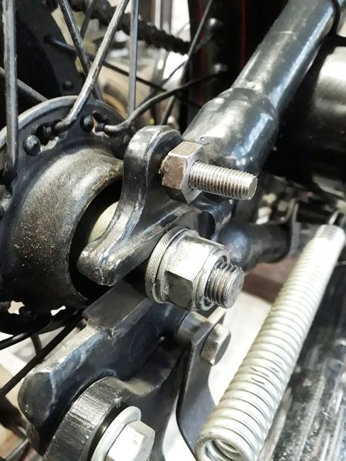 Mudguard stud stay