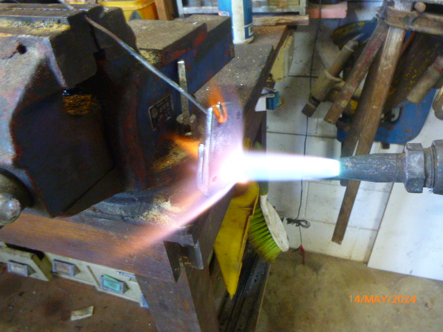 969_Windscreen_bracket_repair_heating_to_blue_the_threaded_plate_5_2024