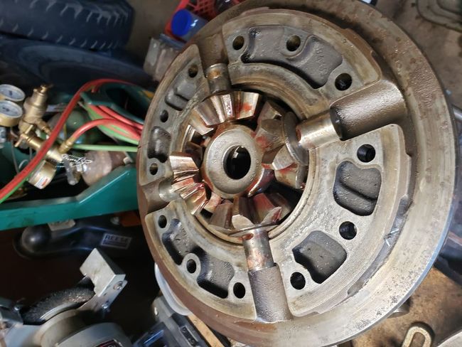 spider and gears