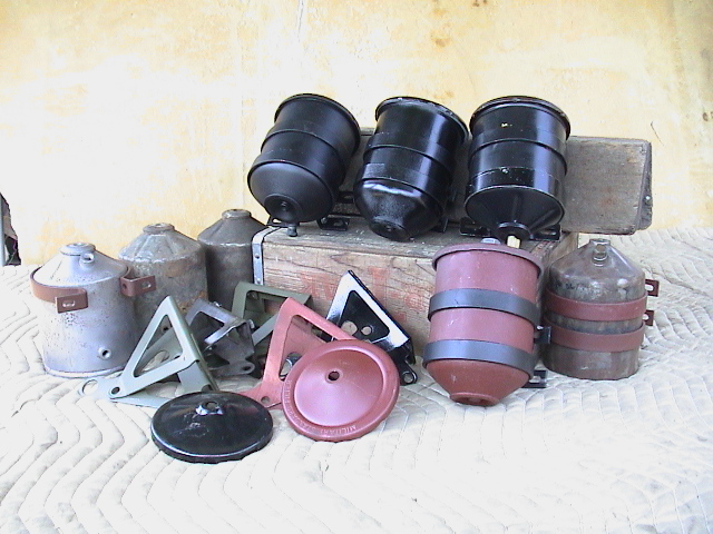 CMA_Oil_canisters_1