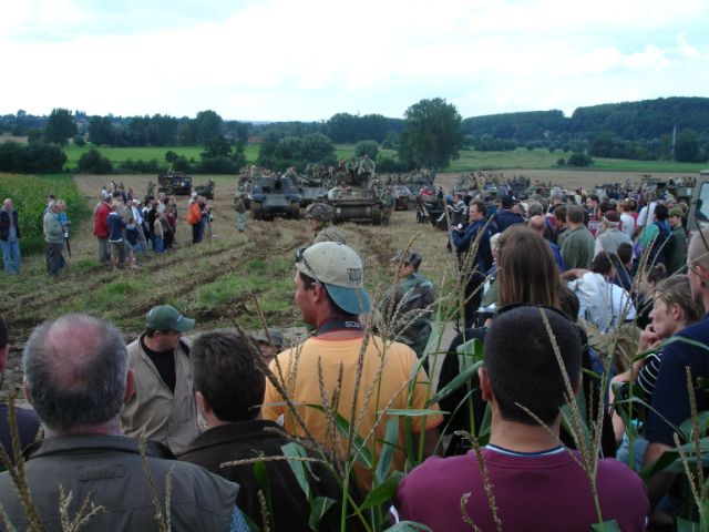 Tanks in town 06
