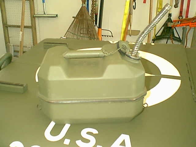 Jacks_old_gas_can_6