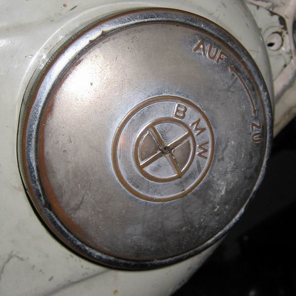 R_35_Fuel_tank_cap