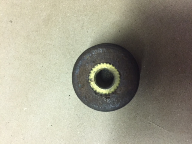 Silvertone_knob_2