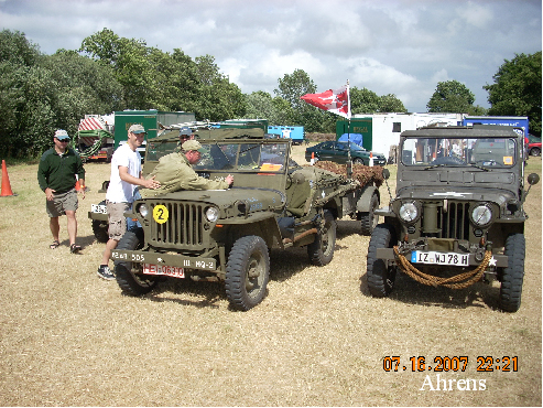 lars_chalking_jeep_copy