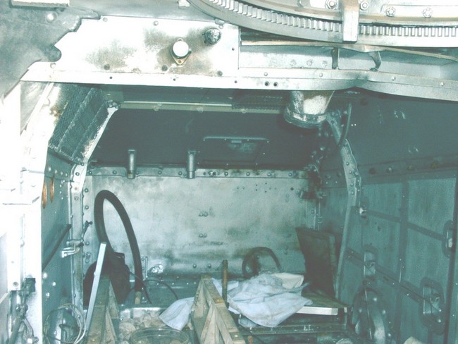 00-jap_tank_inside