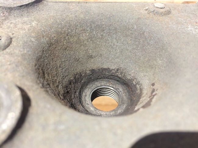 10-30_PLAIN_MB_cylinder_head_5