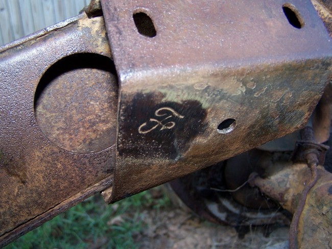 Motor mount F mark