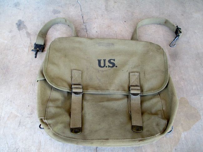 '42 Luce Mussette Bag