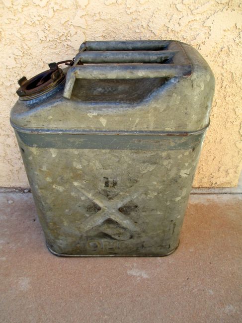 1942_NESCO_Galvanized_Diesel_Can