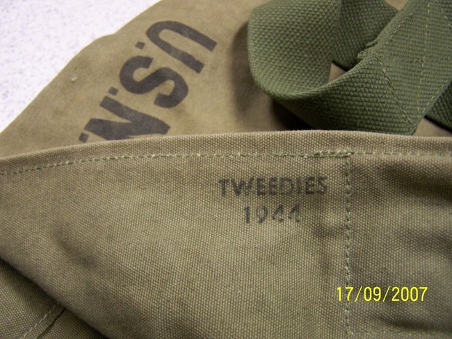 1944_USN_Duffle
