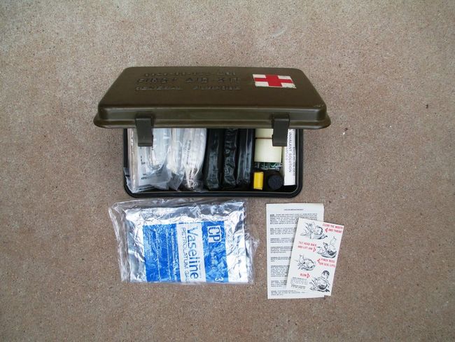 1980s_First_Aid_Kit