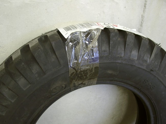 2005_08270001_gpw_tire_new_tape