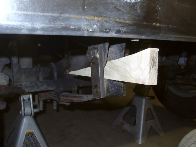 2006_01270009_cj_75_shackels_wood_wedge