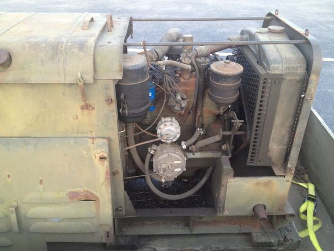 PE-95-G Generator Set - right side of engine