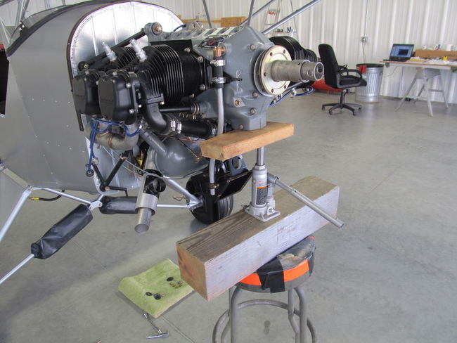 2013_06_17_009_jack_under_engine