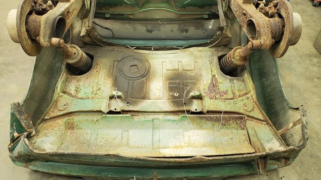 2023_03_31_04_rear_trunk_floor