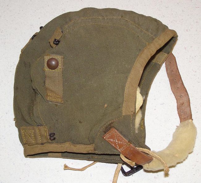 A-9_Flight_Helmet_003