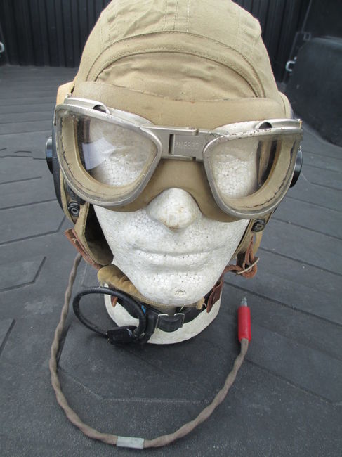 AAF_770th_BS_Hell_Birds_flight_helmet