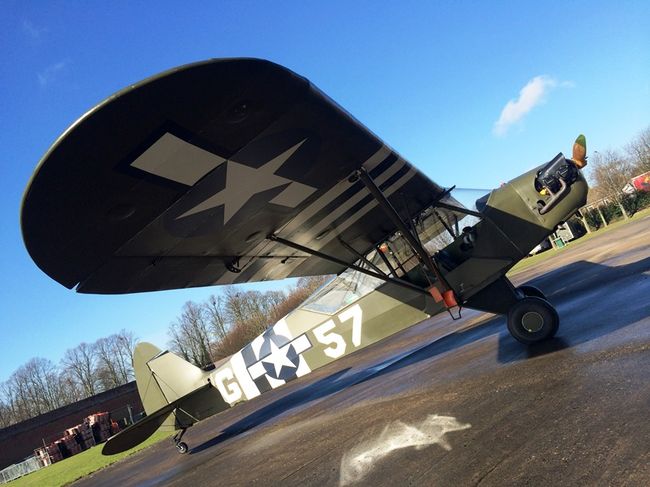 G-AKAZ