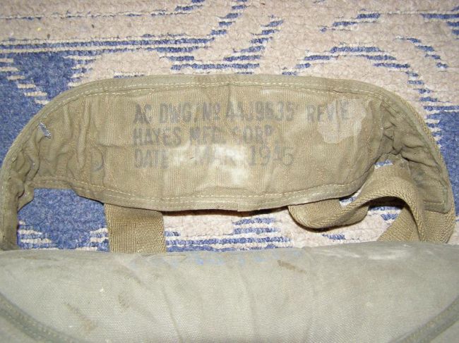 B-10_Parachute_03