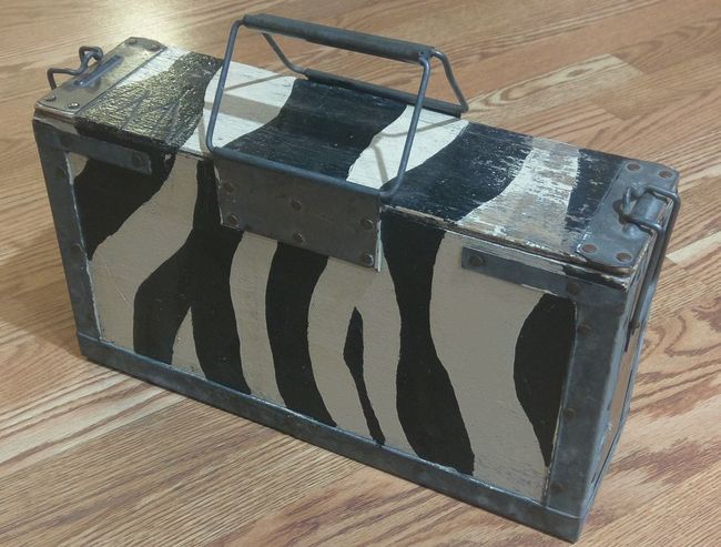 British_1945_303_Ammunition_Box_before
