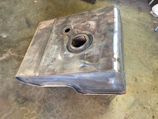 MB gas tank no indent