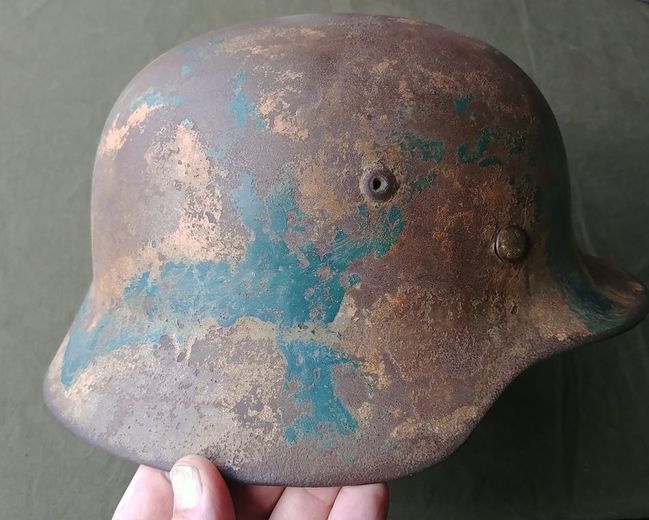 Camouflage_German_M35_Helmet_right_side