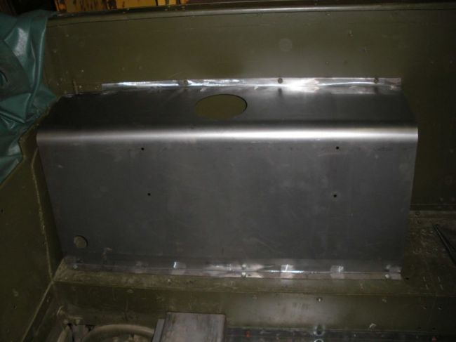 Repro HT fuel tank shield