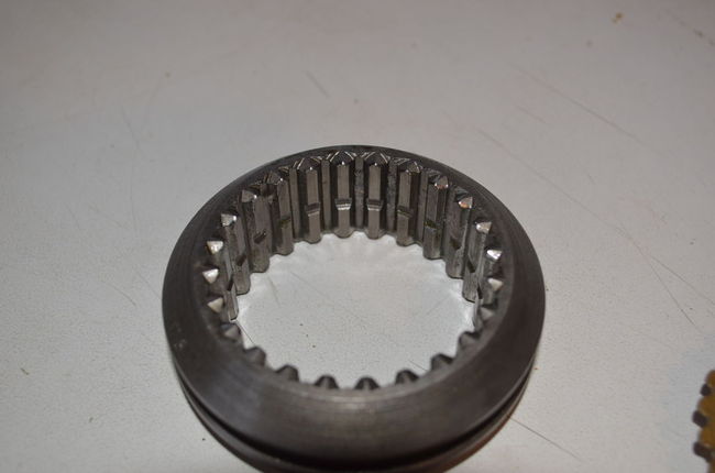 2nd gear clutch sleeve