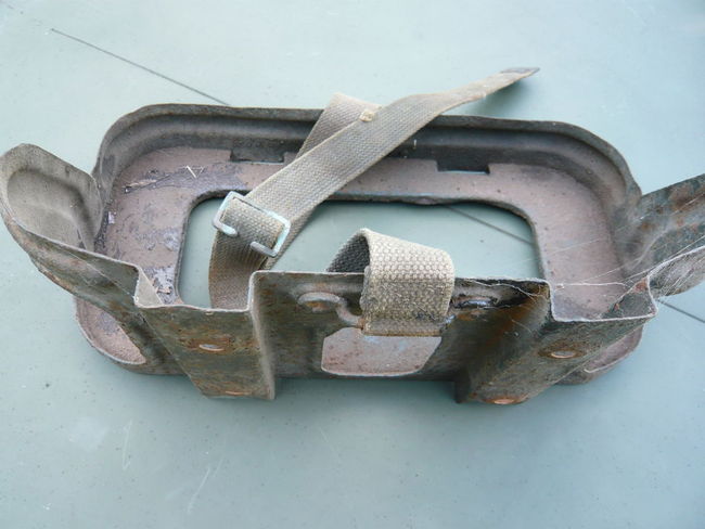 Early_j_can_holder_b