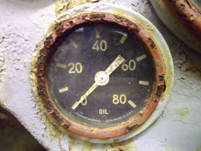 GPW Stewart Warner oil gage