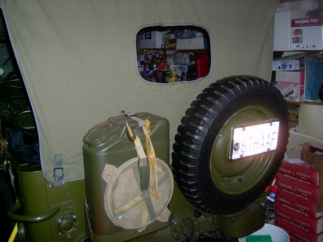 Flag_flashlight_plate_081