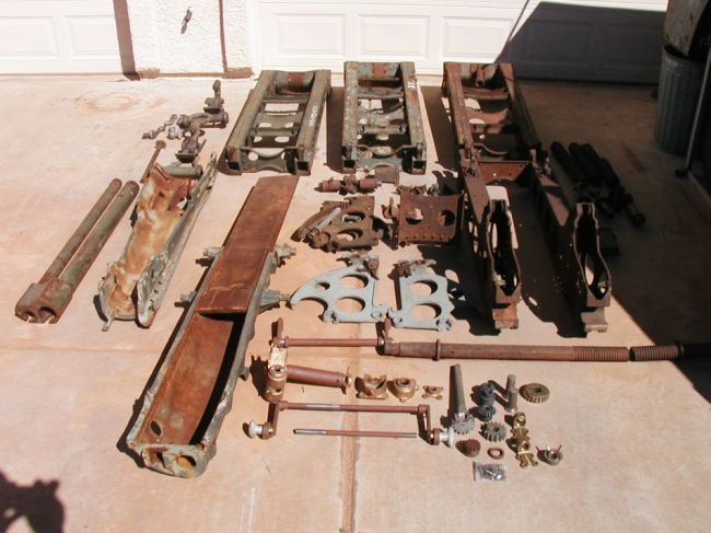 WW2 Pack Howitzer Parts Lot front